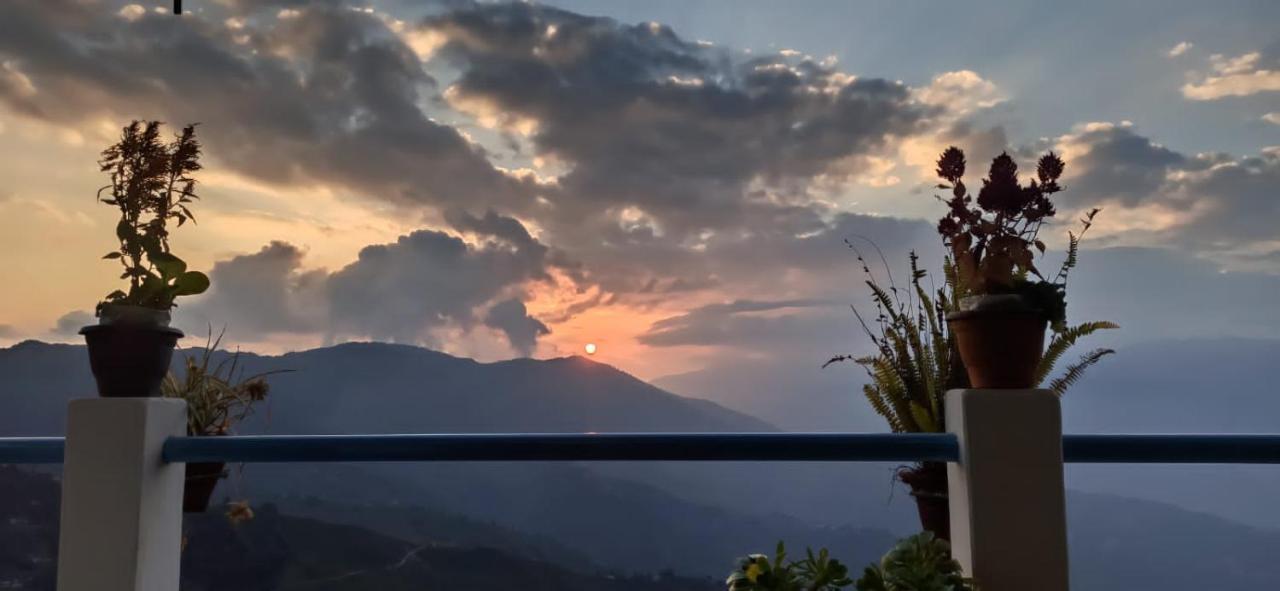 Valley View Homestay Darjeeling  Exteriör bild